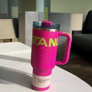 STANLEY REVERB COLLECTION QUENCHER H20 TUMBLER 40 oz VIVID VIOLET